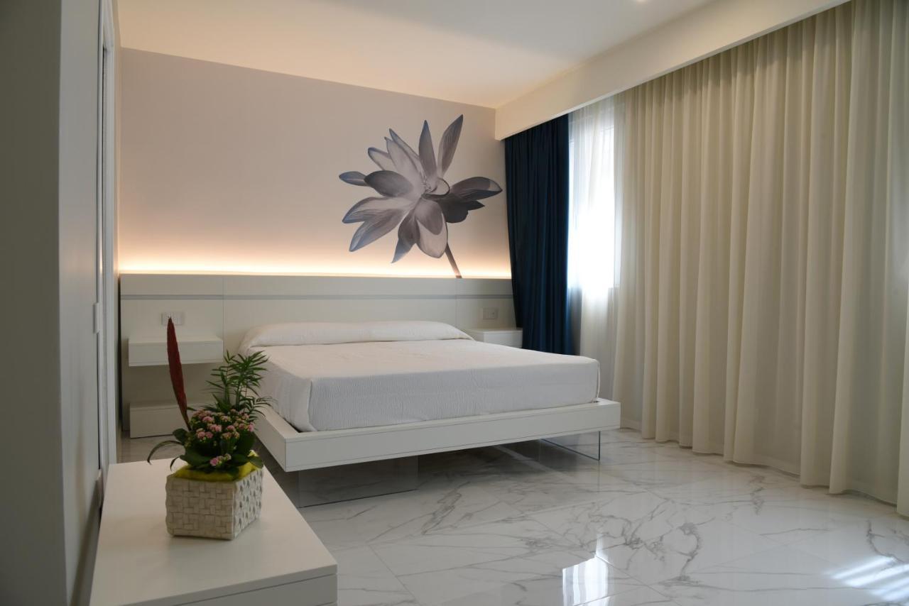 Demsi Palace Hotel & Restaurant Foggia Eksteriør bilde